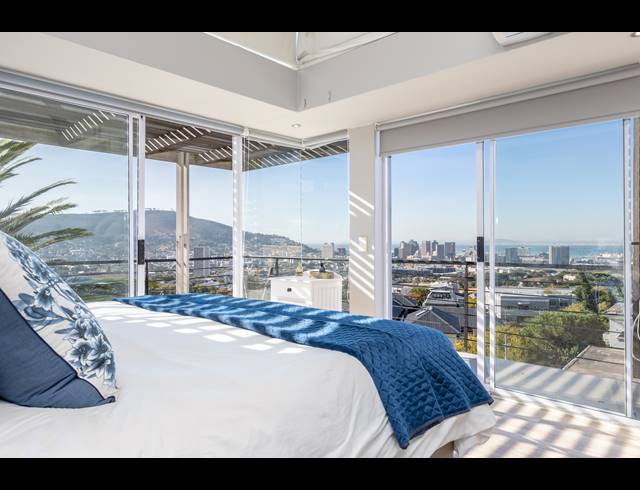 3 BEDROOM APARTMENT FOR SALE IN VREDEHOEK
